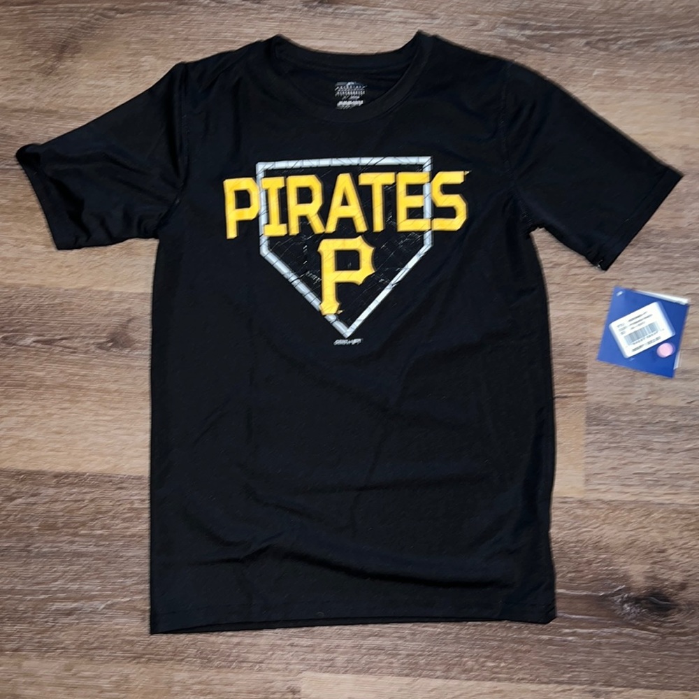 Boys  Pirates shirt